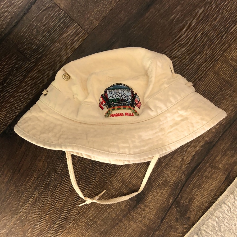 Family Vacation vintage retro Bucket Hat Niagara Falls